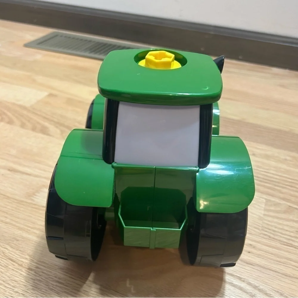 John Deere Build a Johnny Tractor Toy Green Yellow Kids Battery Screwdriver
